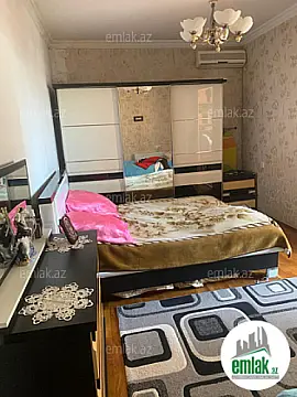 Satılır 2 otaqlı köhnə tikili 52 m²