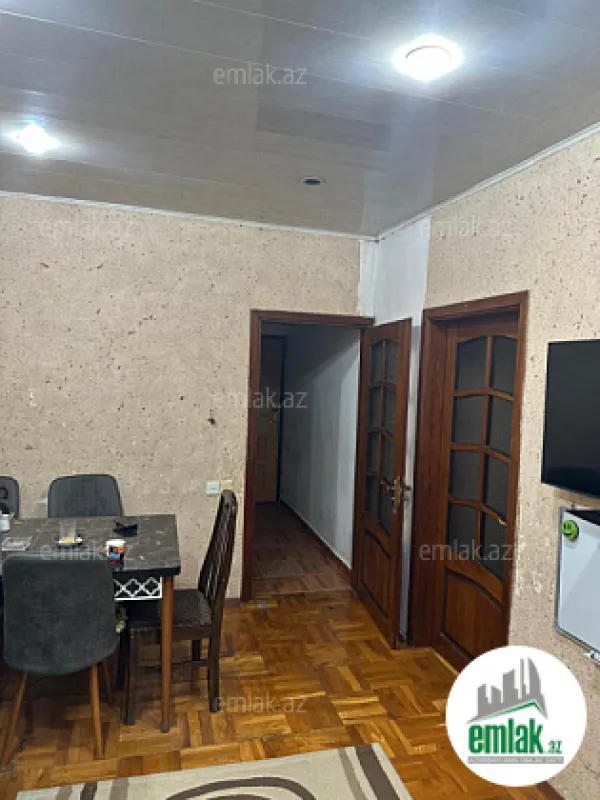 Satılır 2 otaqlı köhnə tikili 52 m²