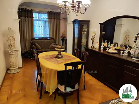 Satılır 4 otaqlı köhnə tikili 115 m² — Bakı 4 otaq 115.00 m²