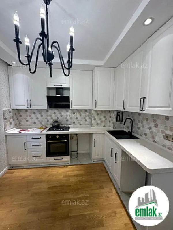 Satılır 3 otaqlı köhnə tikili 98 m²