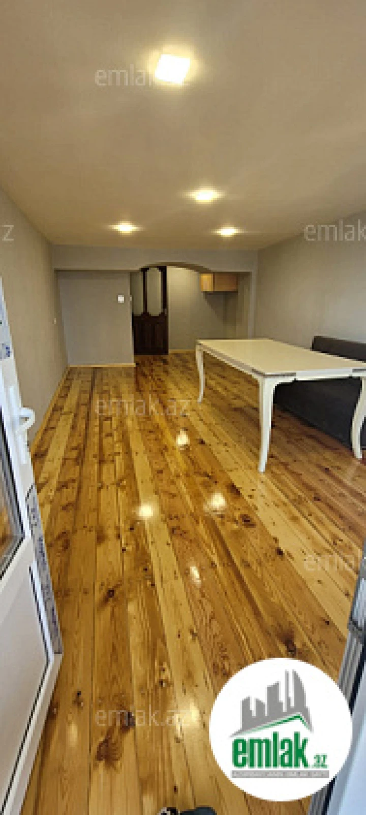 Satılır 3 otaqlı köhnə tikili 96 m²