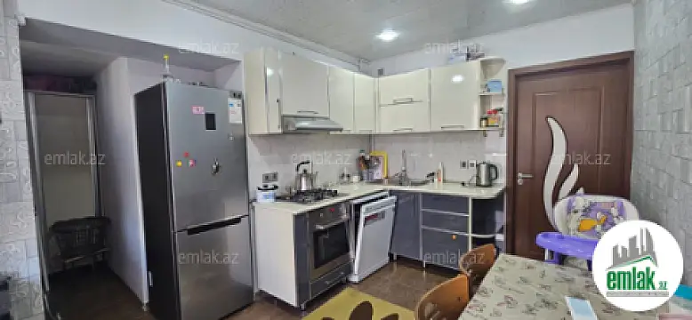 Satılır 3 otaqlı köhnə tikili 96 m²
