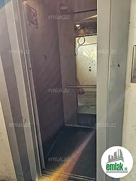 Satılır 2 otaqlı köhnə tikili 65 m²