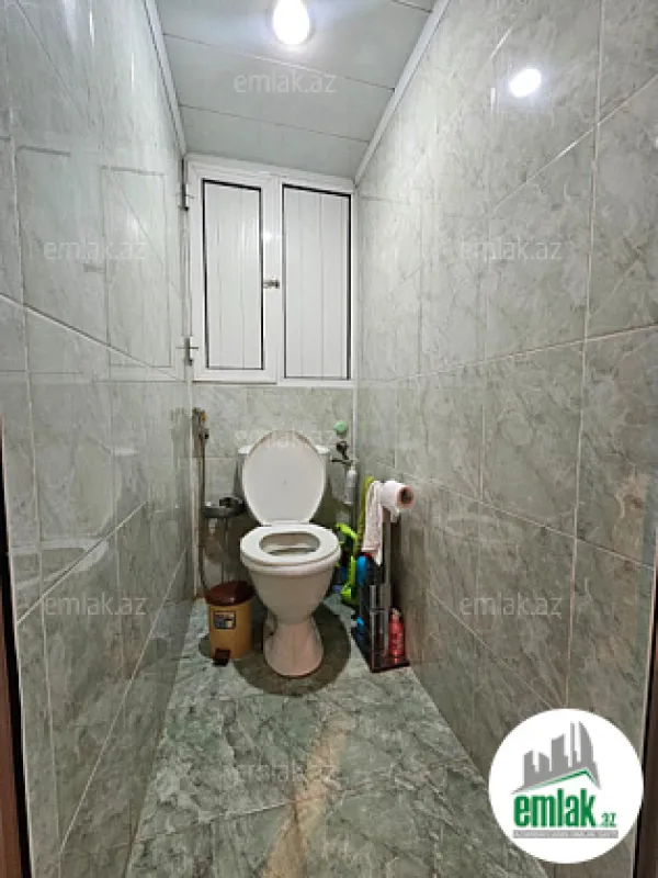 Satılır 2 otaqlı köhnə tikili 65 m²
