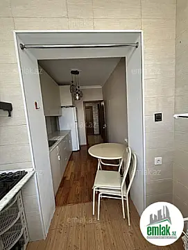 Satılır 2 otaqlı köhnə tikili 60 m²