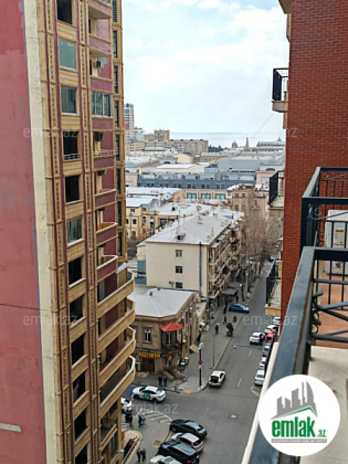 Satılır 4 otaqlı yeni tikili 220 m²