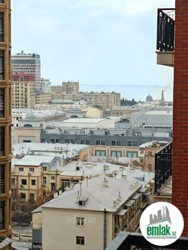 Satılır 4 otaqlı yeni tikili 220 m²