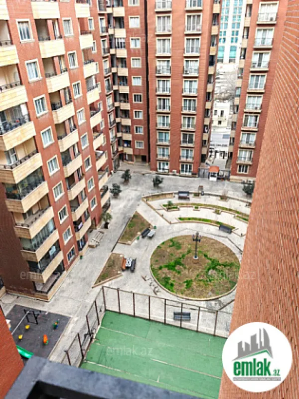 Satılır 4 otaqlı yeni tikili 220 m²