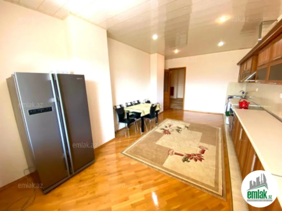 Satılır 3 otaqlı yeni tikili 202 m²