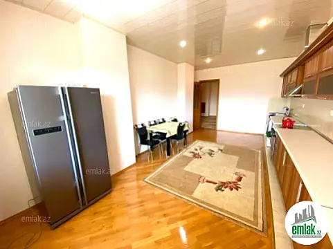 Satılır 3 otaqlı yeni tikili 202 m²