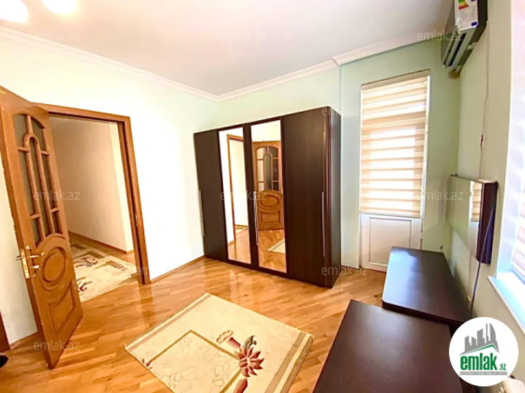 Satılır 3 otaqlı yeni tikili 202 m²