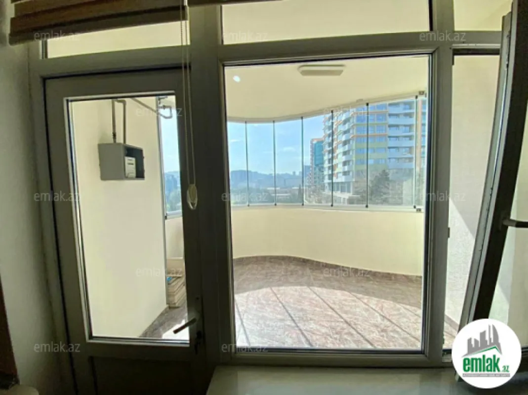 Satılır 3 otaqlı yeni tikili 202 m²