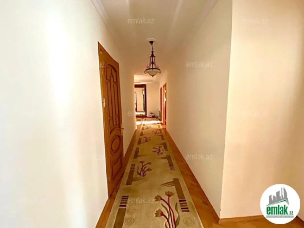 Satılır 3 otaqlı yeni tikili 202 m²