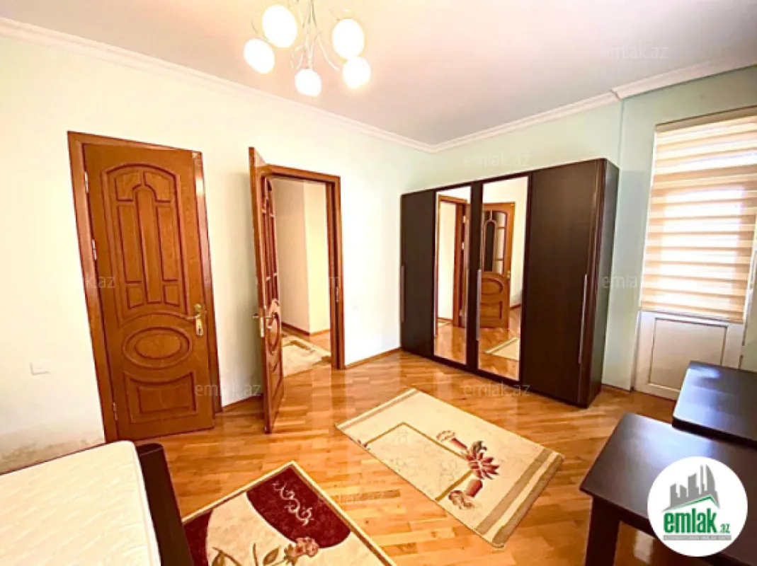 Satılır 3 otaqlı yeni tikili 202 m²