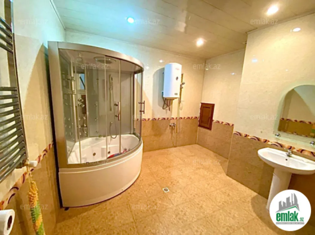 Satılır 3 otaqlı yeni tikili 202 m²