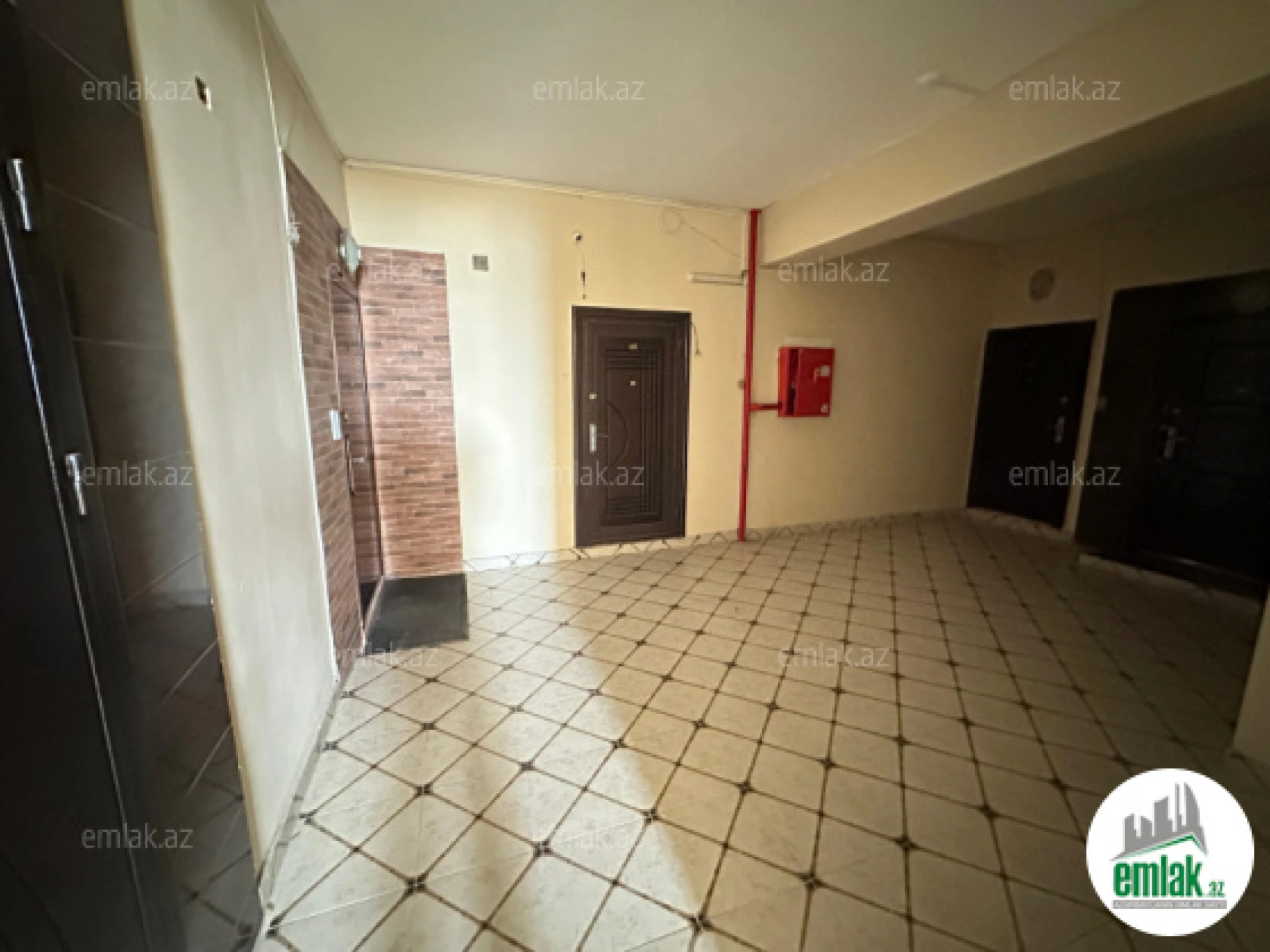 Satılır 3 otaqlı yeni tikili 105 m²