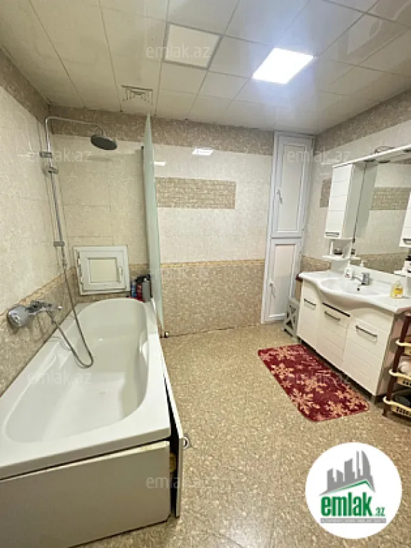 Satılır 3 otaqlı yeni tikili 105 m²