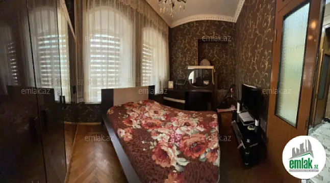 Satılır 3 otaqlı köhnə tikili 88 m²