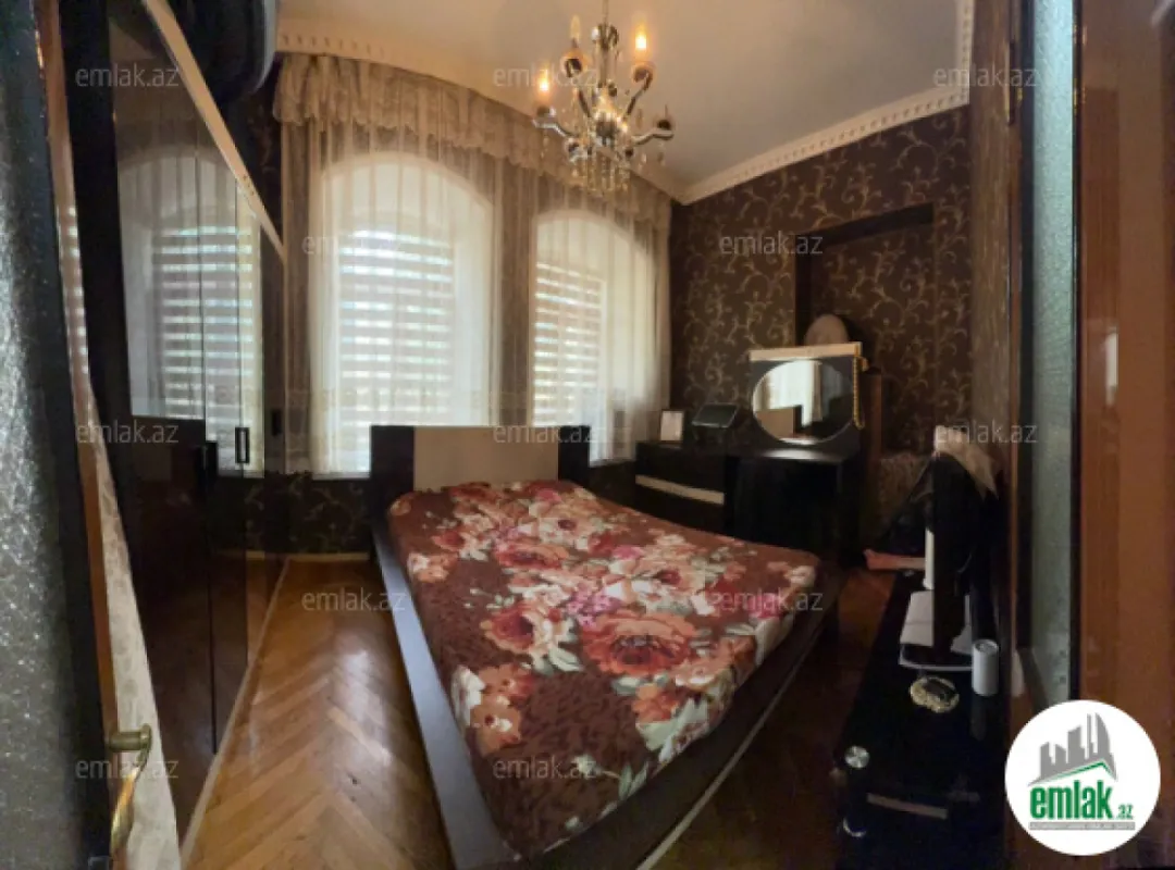 Satılır 3 otaqlı köhnə tikili 88 m²