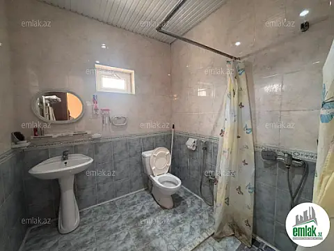 Satılır 5 otaqlı mənzil 250 m²