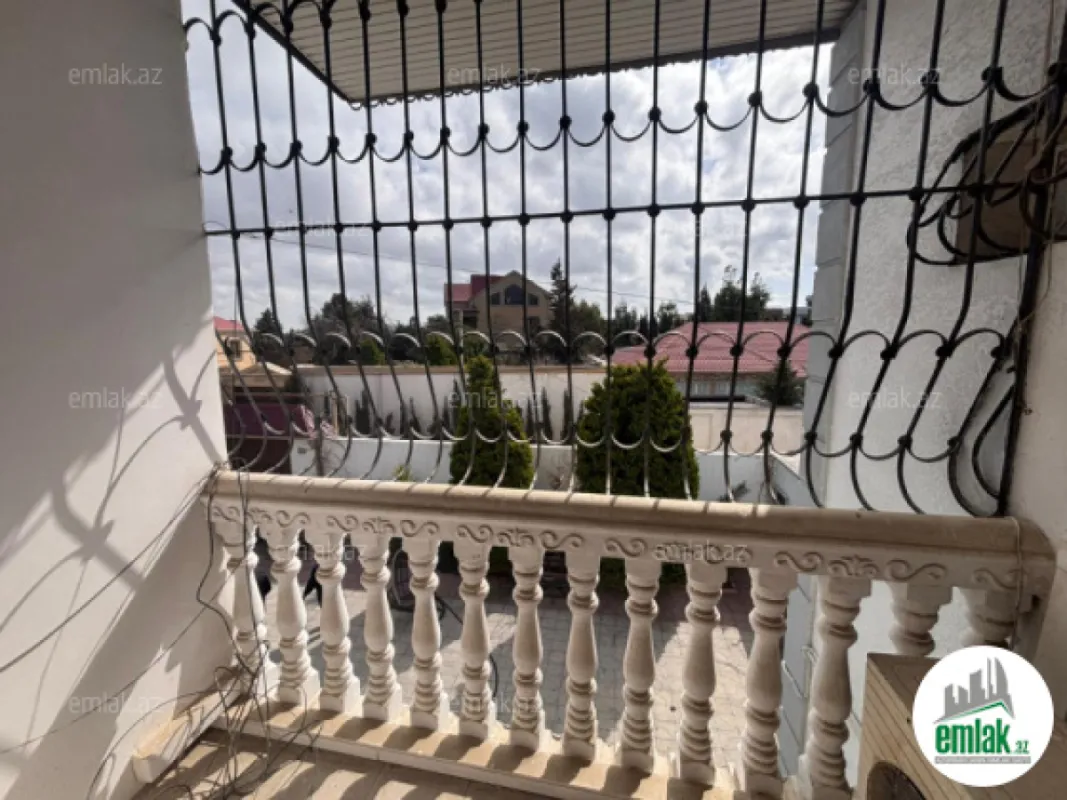 Satılır 5 otaqlı mənzil 250 m²