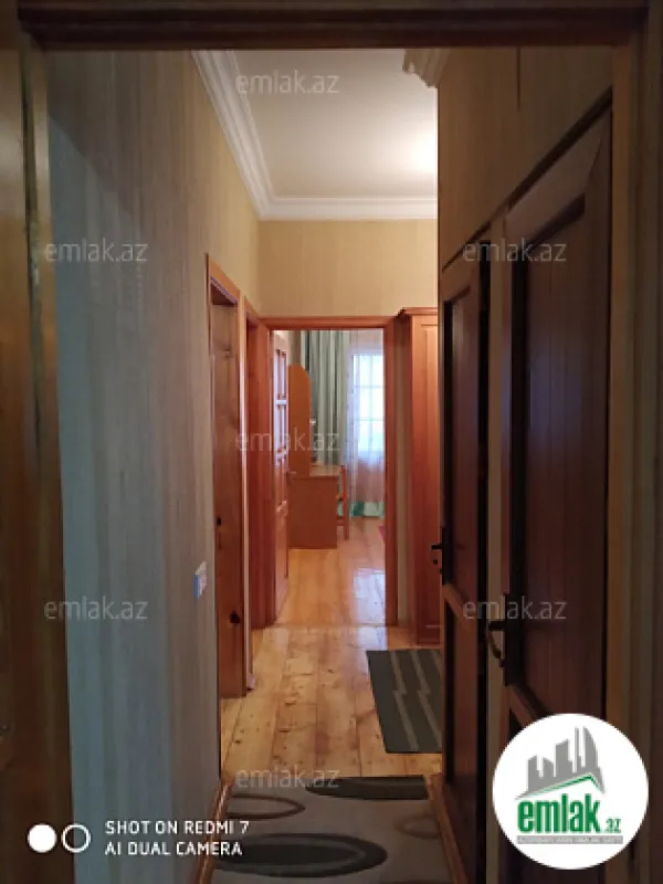 Satılır 4 otaqlı köhnə tikili 123 m²