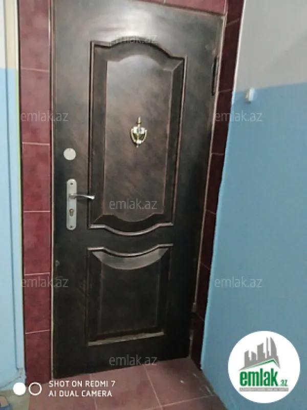 Satılır 4 otaqlı köhnə tikili 123 m²