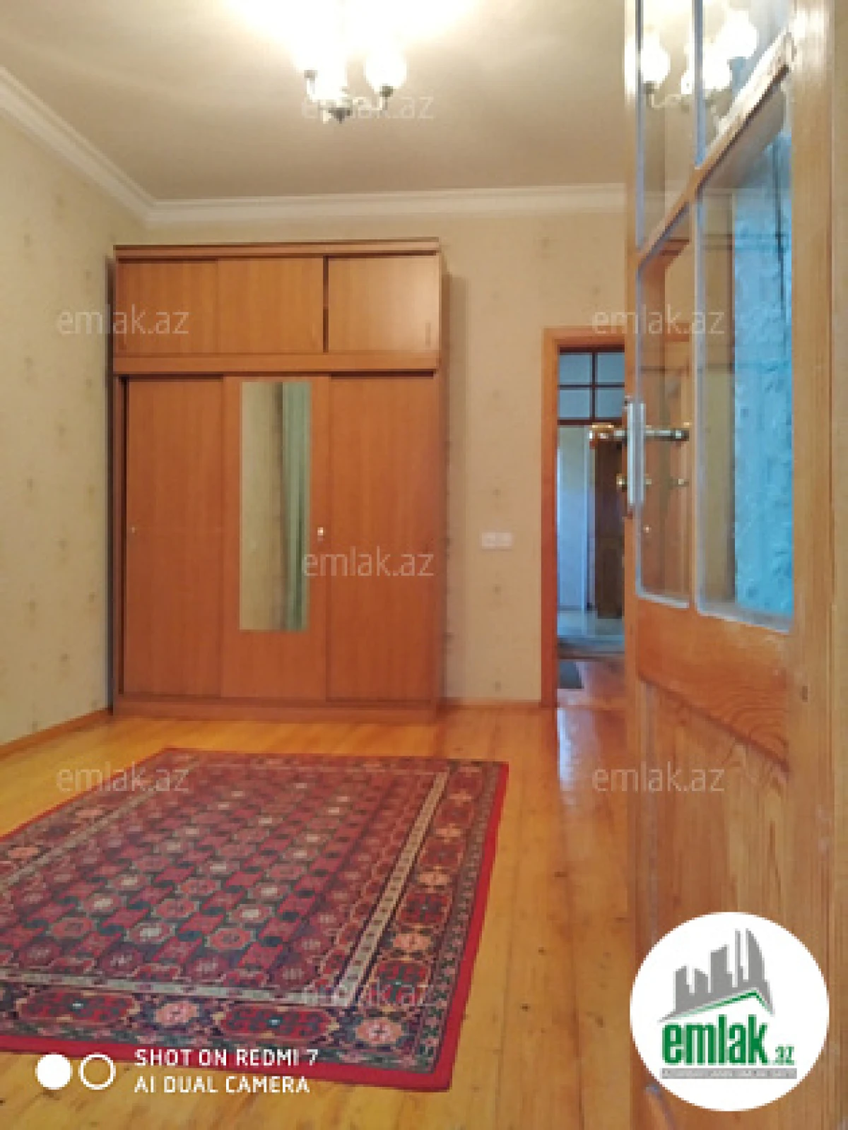 Satılır 4 otaqlı köhnə tikili 123 m²