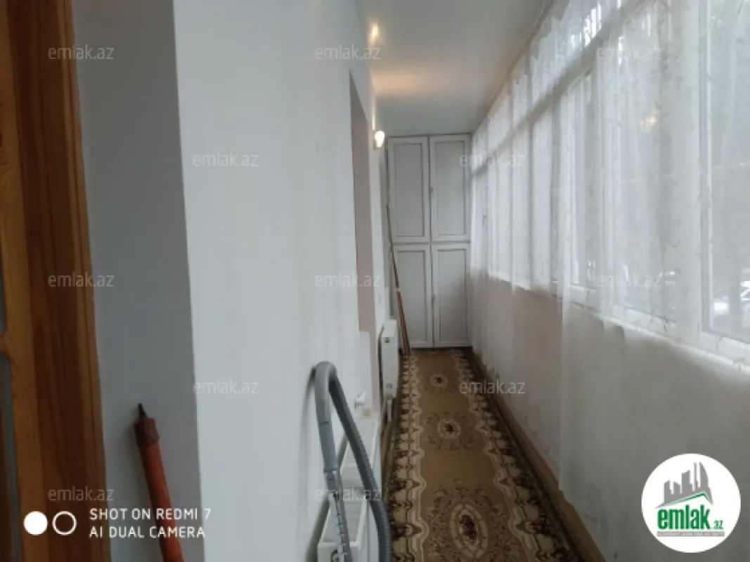 Satılır 4 otaqlı köhnə tikili 123 m²
