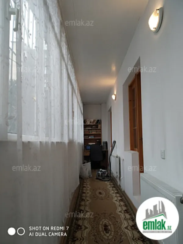 Satılır 4 otaqlı köhnə tikili 123 m²