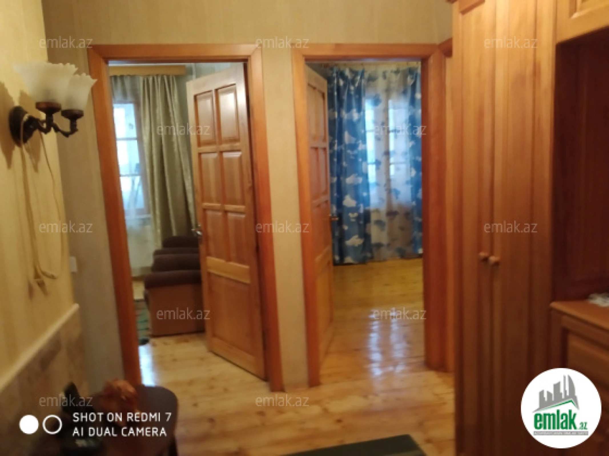 Satılır 4 otaqlı köhnə tikili 123 m²