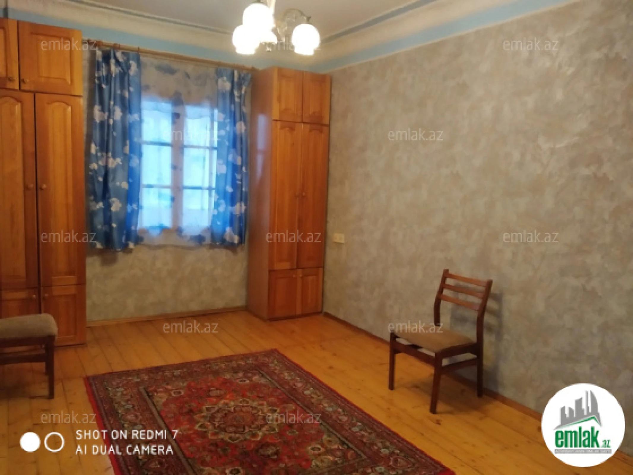 Satılır 4 otaqlı köhnə tikili 123 m²