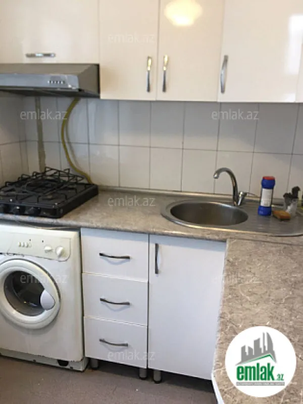 Satılır 1 otaqlı köhnə tikili 35 m²