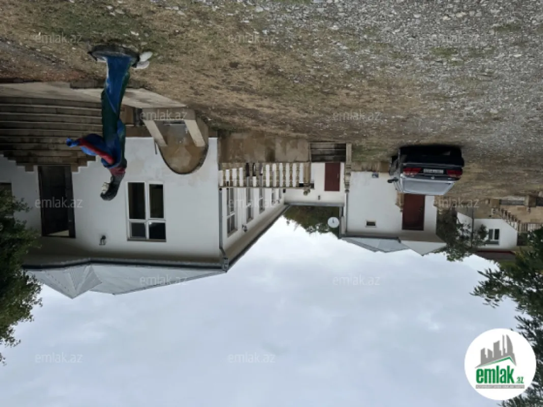 Satılır 12 otaqlı obyekt 1500 m²