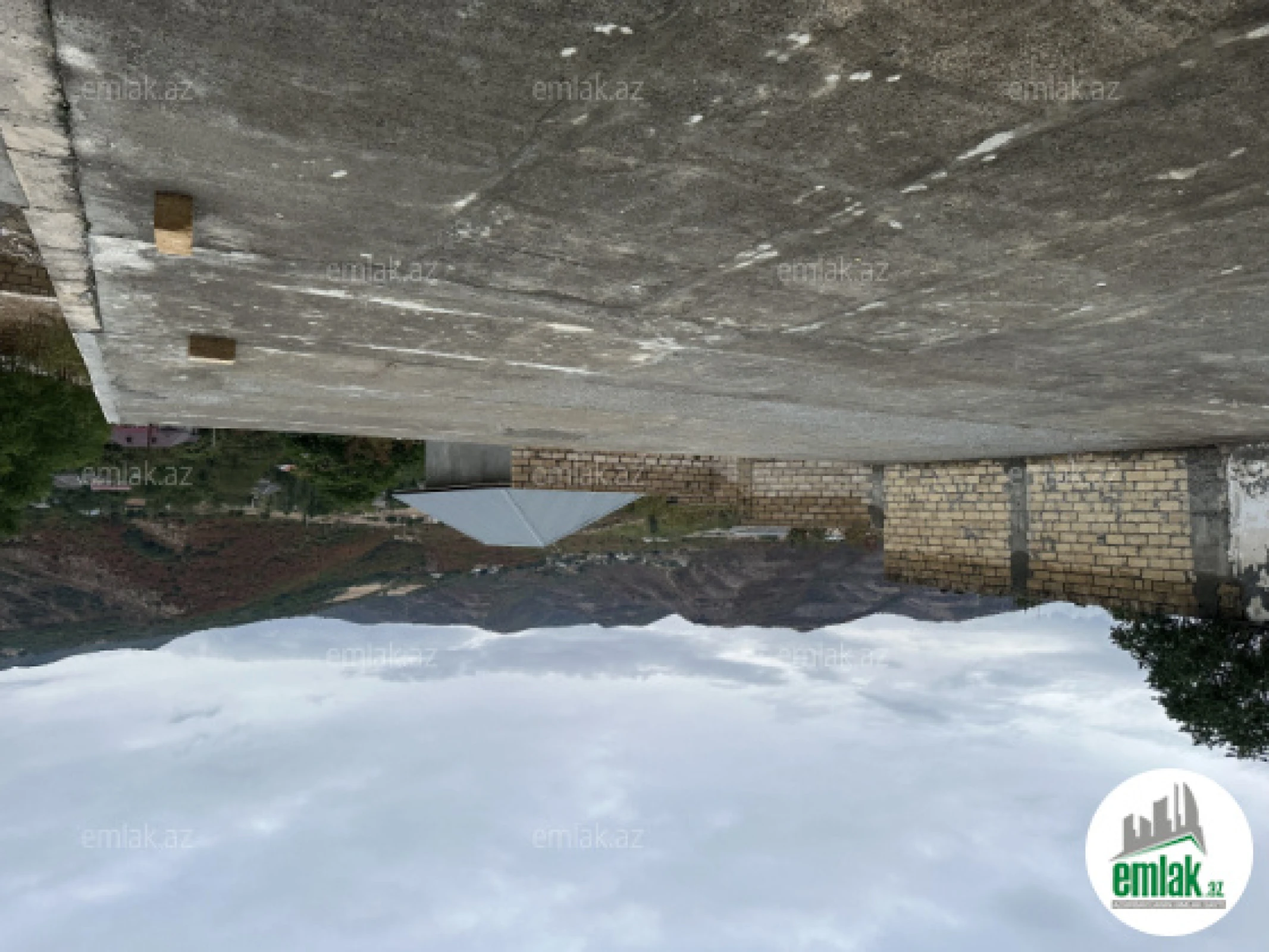 Satılır 12 otaqlı obyekt 1500 m²