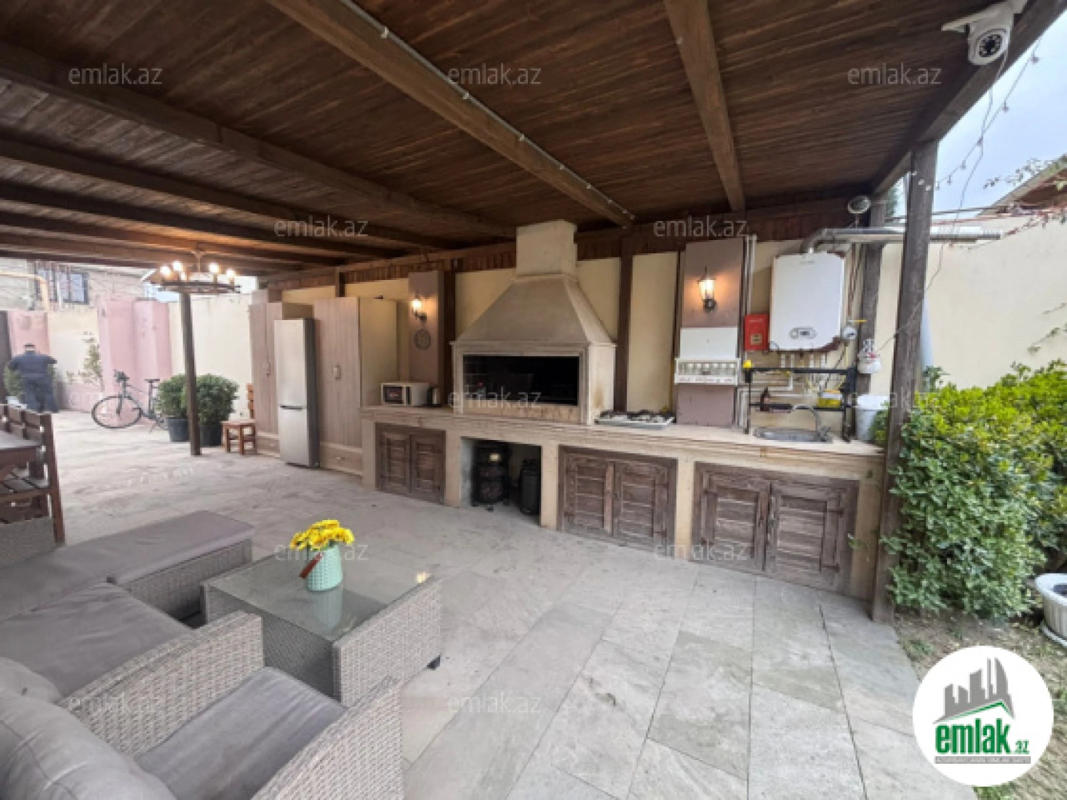 Satılır 4 otaqlı həyət evi 150 m²