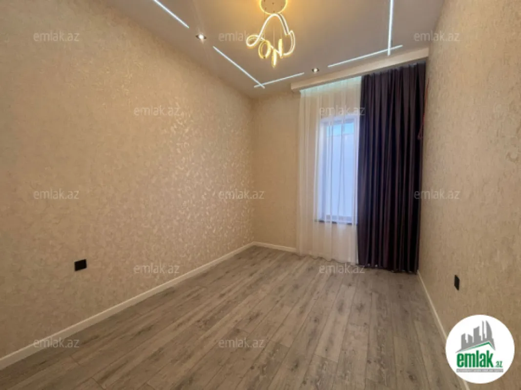 Satılır 4 otaqlı mənzil 145 m²