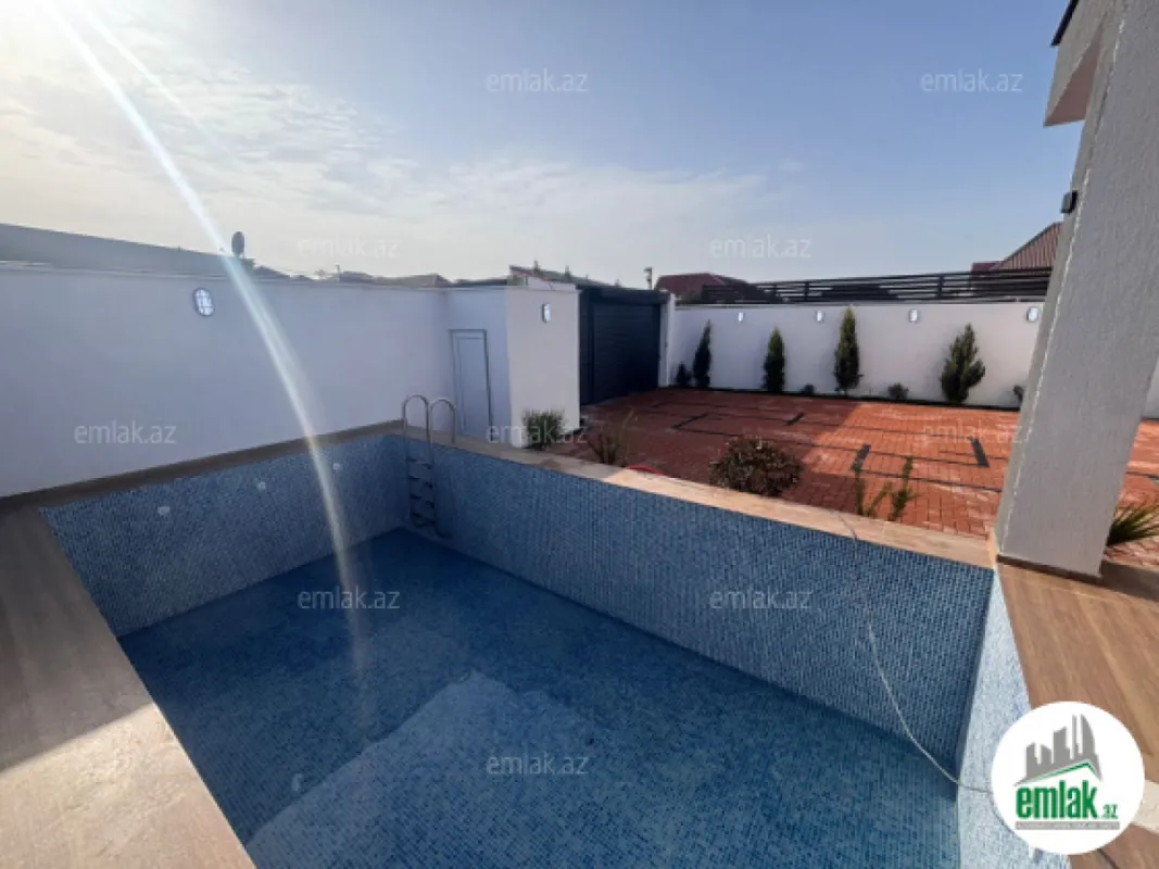 Satılır 4 otaqlı mənzil 145 m²