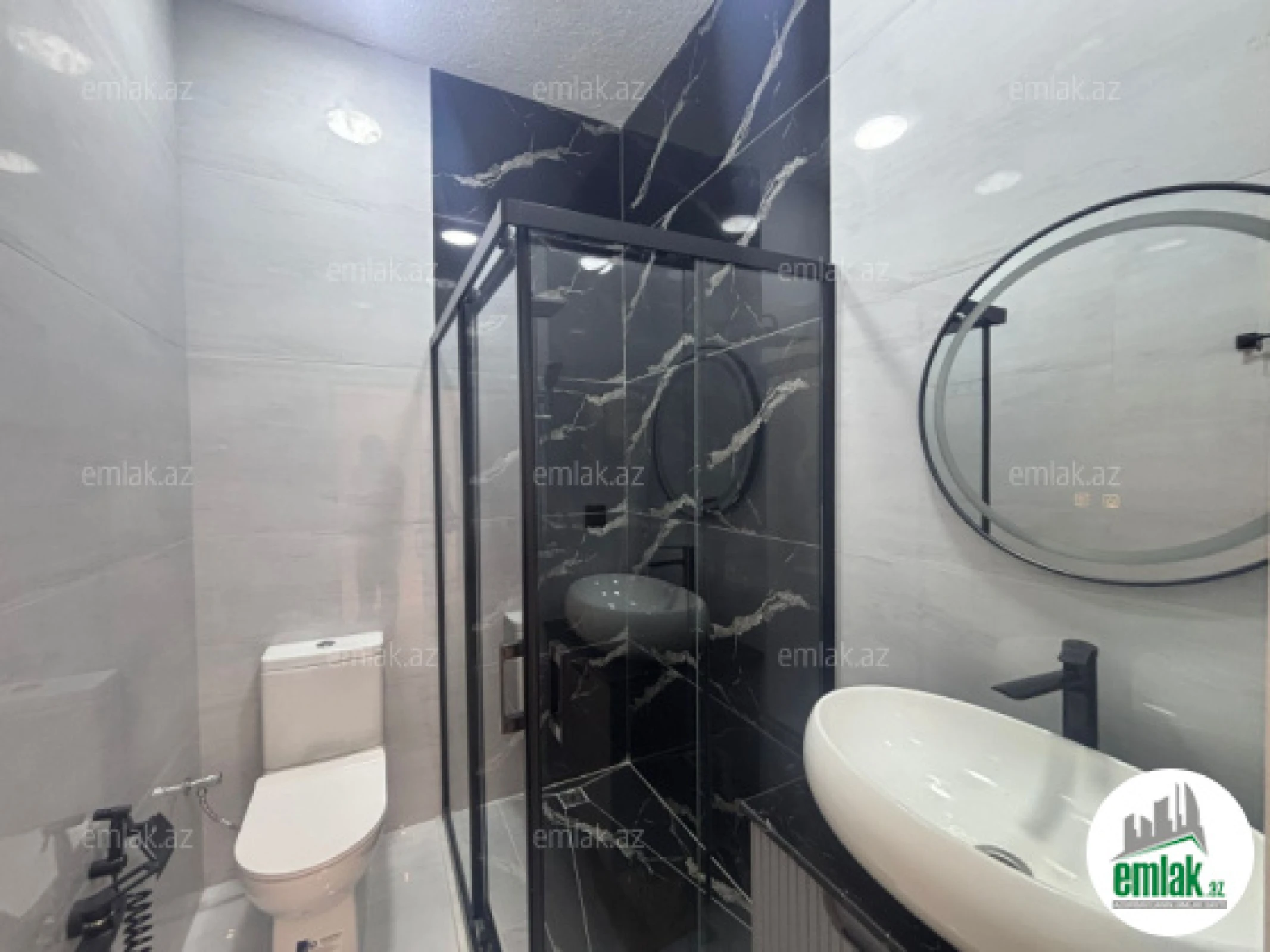 Satılır 4 otaqlı mənzil 145 m²