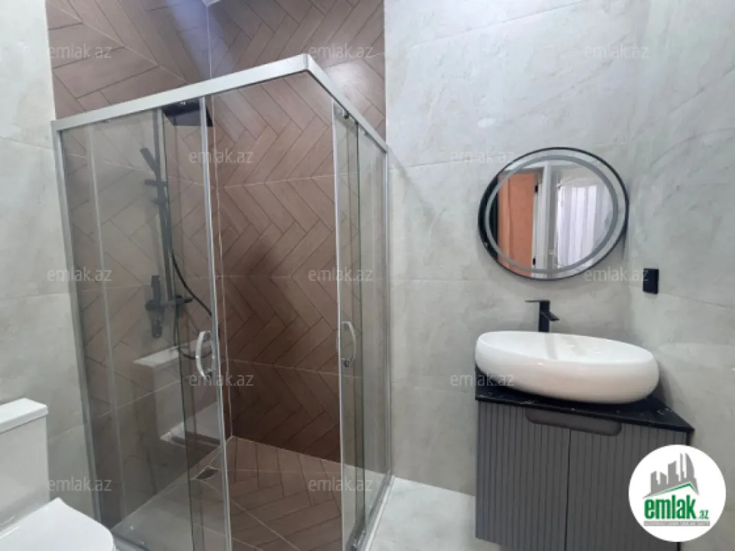 Satılır 4 otaqlı mənzil 145 m²