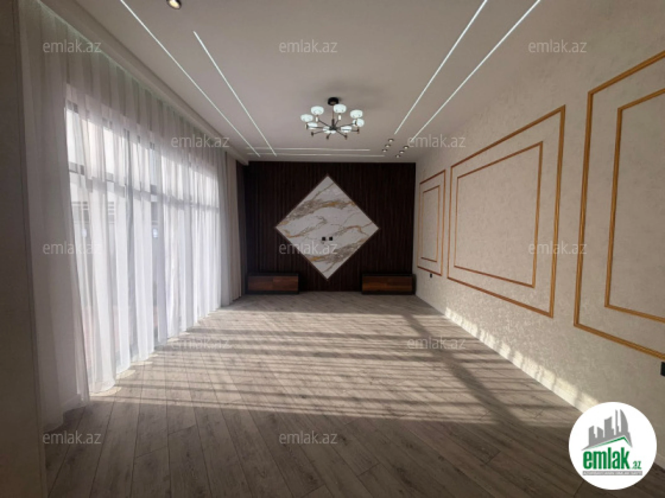 Satılır 4 otaqlı mənzil 145 m²