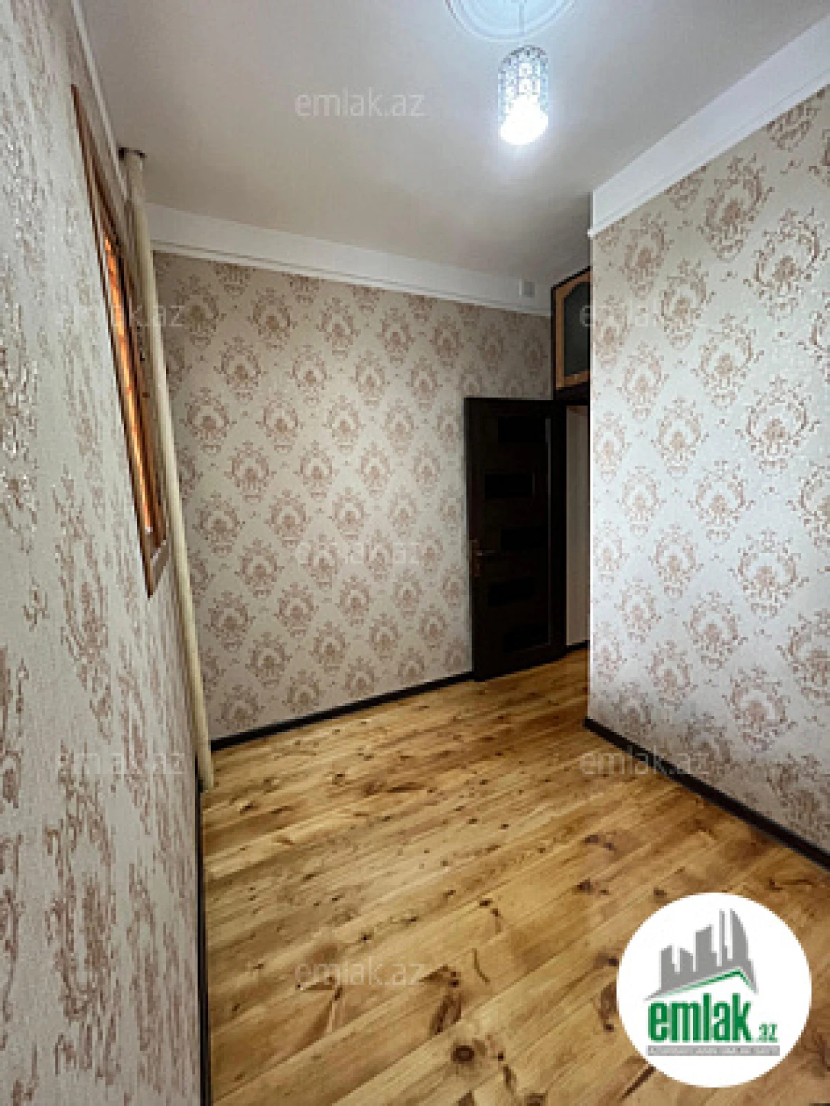 Satılır 2 otaqlı köhnə tikili 35 m²