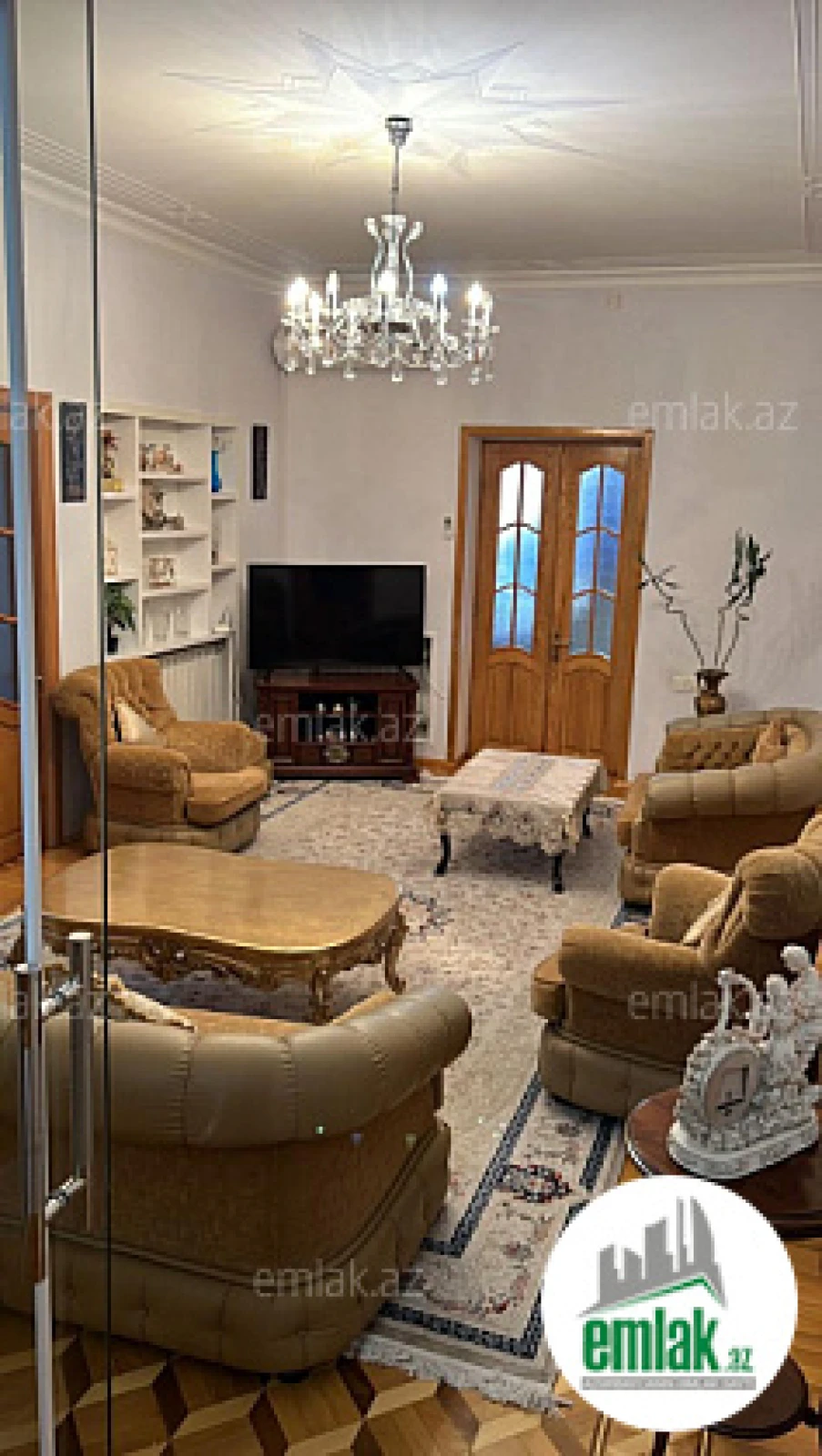 Satılır 9 otaqlı həyət evi 320 m²