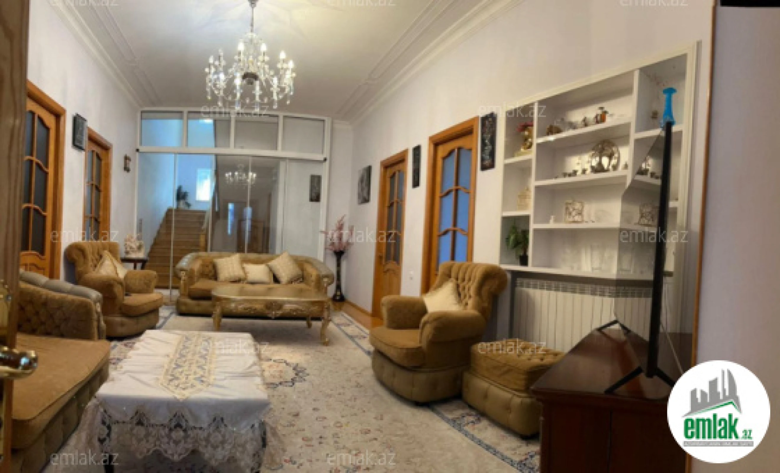Satılır 9 otaqlı həyət evi 320 m²