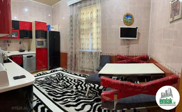 Satılır 9 otaqlı həyət evi 320 m²