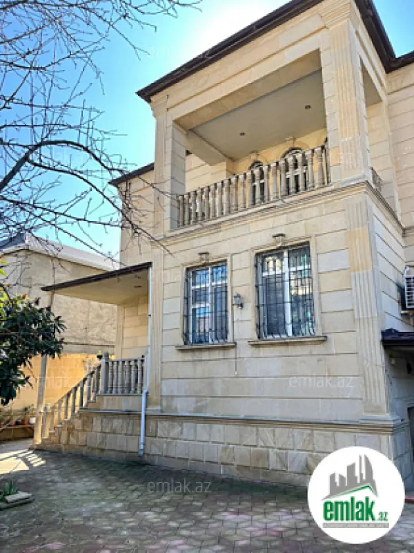Satılır 9 otaqlı həyət evi 320 m²