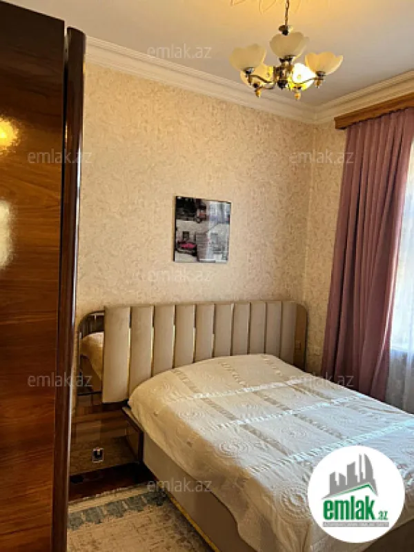 Satılır 9 otaqlı həyət evi 320 m²