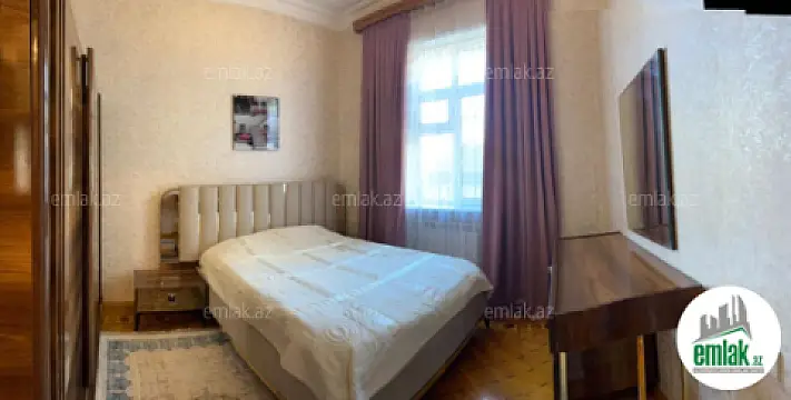 Satılır 9 otaqlı həyət evi 320 m² — Bakı 9 otaq 320.00 m²