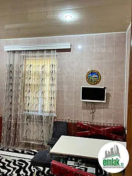 Satılır 9 otaqlı həyət evi 320 m²