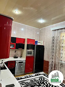 Satılır 9 otaqlı həyət evi 320 m²